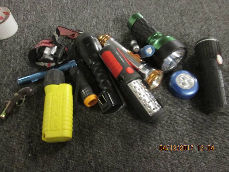 lot 219 image: lot of flashlights some are tested ...