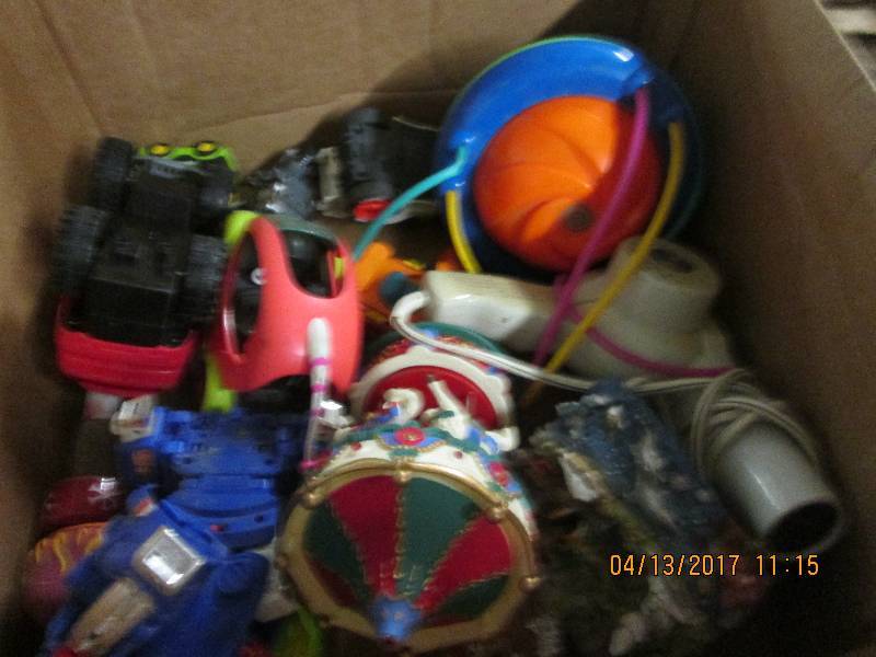 lot 234 image: box of toys , solar lights and othe...