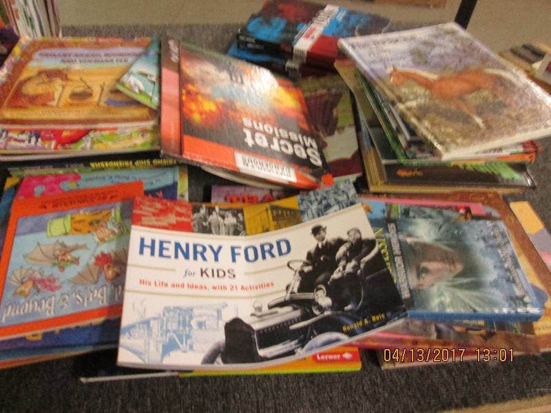 lot 240 image: big lot of kids books ...