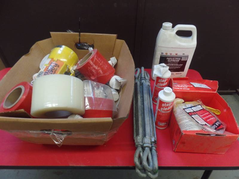 lot 630 image: TURNBUCKLES AND MISC HARDWARE ITEMS