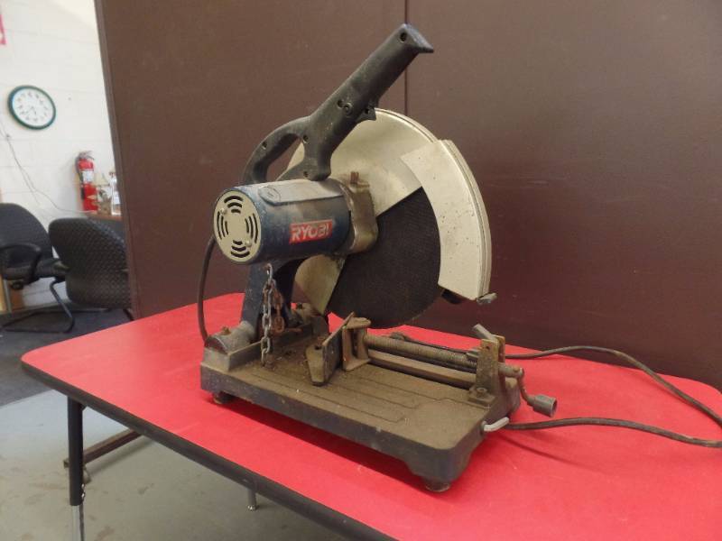 lot 607 image: CUT OFF SAW