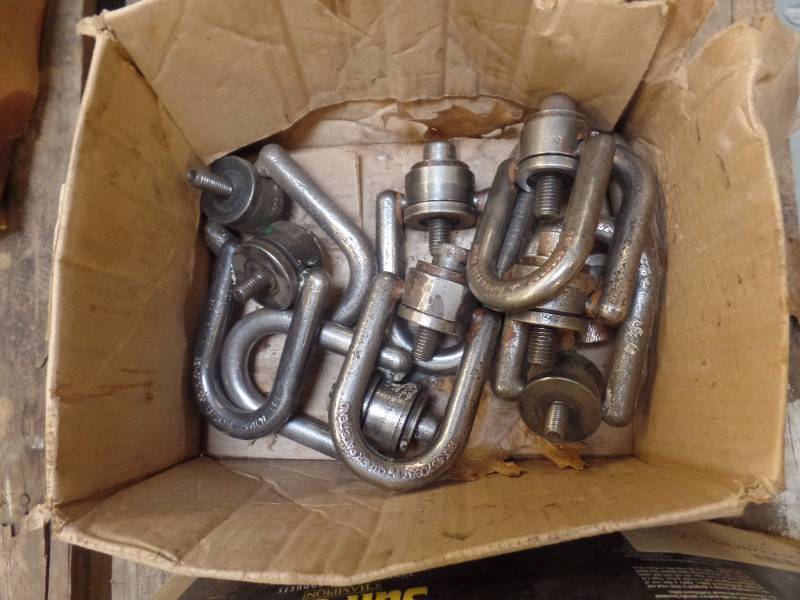 lot 610 image: SWIVEL EYEBOLTS AND WINCH