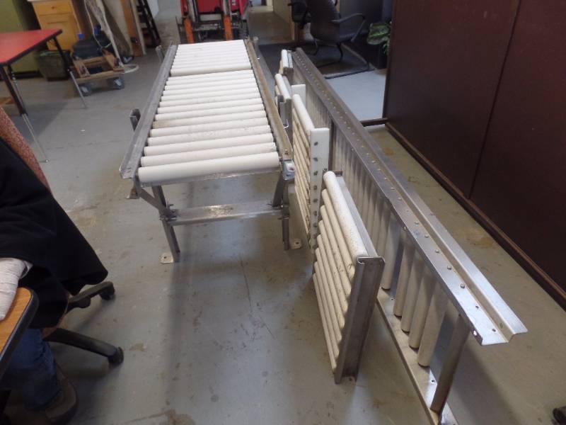 lot 625 image: CONVEYOR STAND WITH CONVEYOR SECTIONS