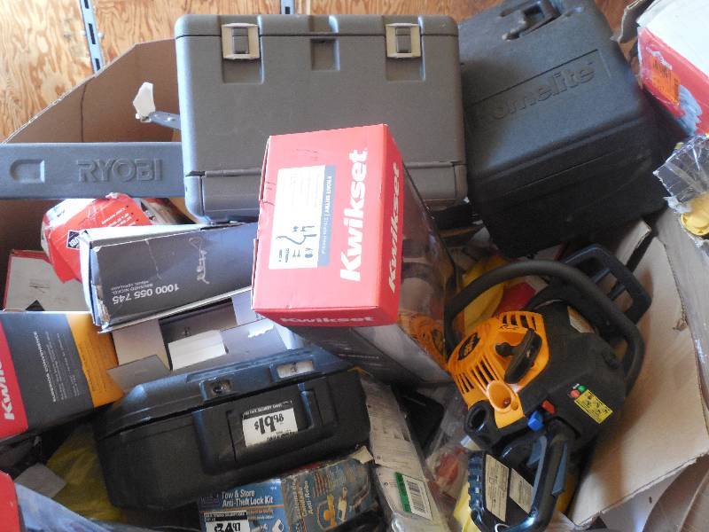 PALLET LOT OF GENERAL MERCHANDISE AND TOOLS