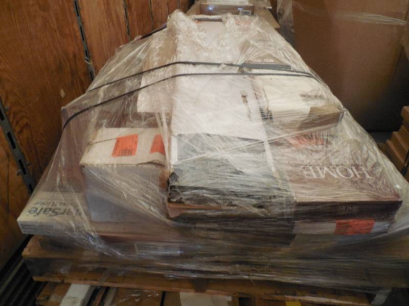 PALLET LOT OF FLOORING