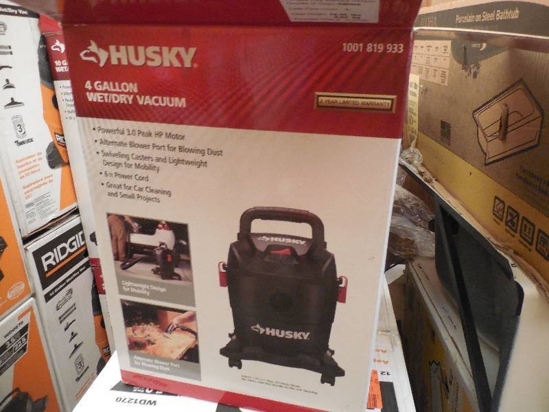 Husky 4 Gal. Portable Poly WetDry Vacuum