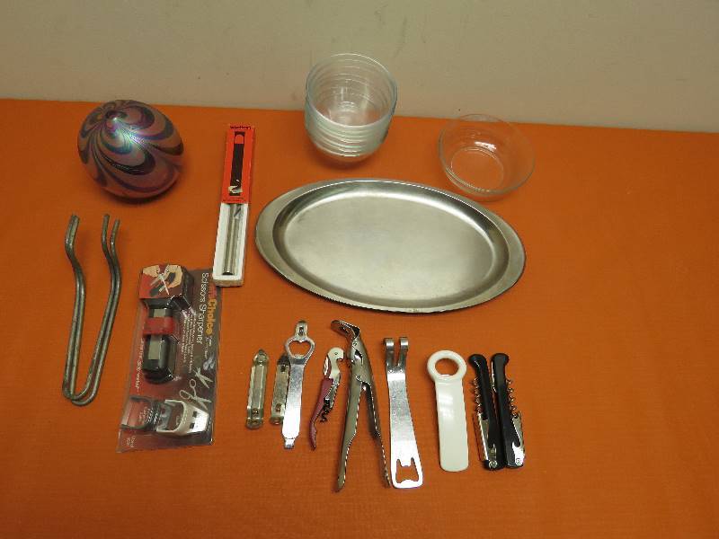 lot 6 image: Kitchen Supplies