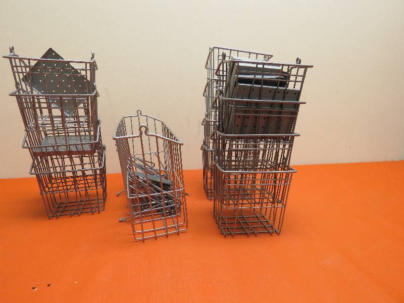 lot 11 image: Hanging Wire Baskets