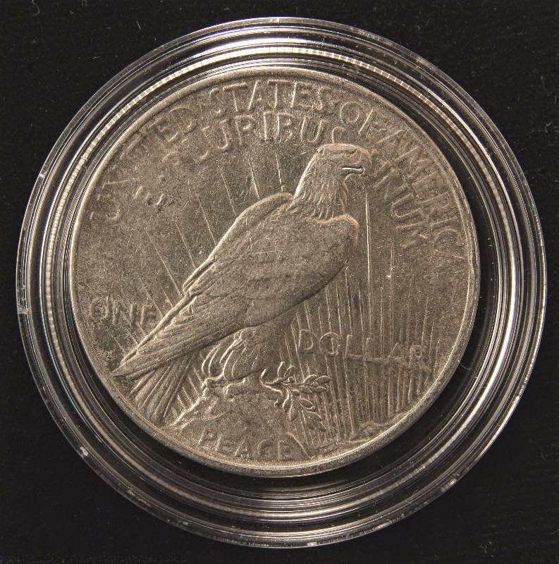 1922-D PEACE SILVER DOLLAR AU IN AIRTITE HOLDER