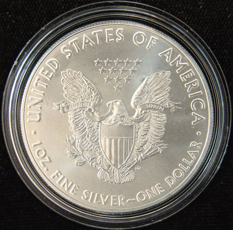 2016 AMERICAN SILVER EAGLE 1 TROY OZ. .999 FINE SILVER DOLLAR IN AIRTITE HOLDER