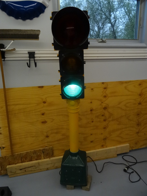 lot 3 image: 7 tall traffic light. Works. Switc...