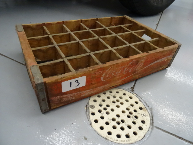 lot 13 image: Vintage wood Coca Cola pop bottle c...
