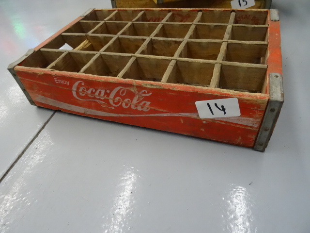 lot 14 image: Vintage wood Coca Cola pop bottle c...