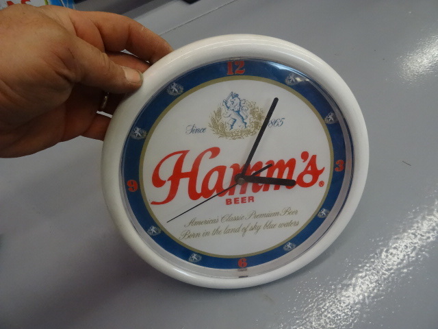 lot 28 image: Hamms beer wall clock. 10...