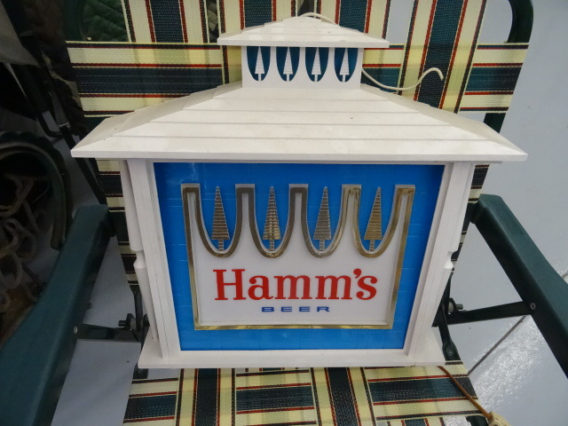 lot 32 image: Hamms wall mount lighted sign...