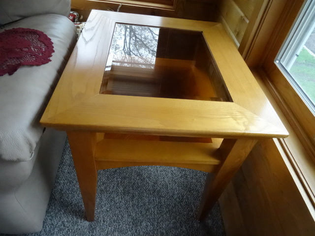 lot 73 image: 22 x 26 x 24 wood end table. Glass ...