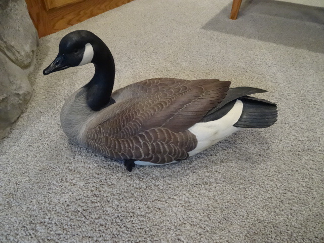 lot 83 image: Loon Lake decoy company Ducks unlim...