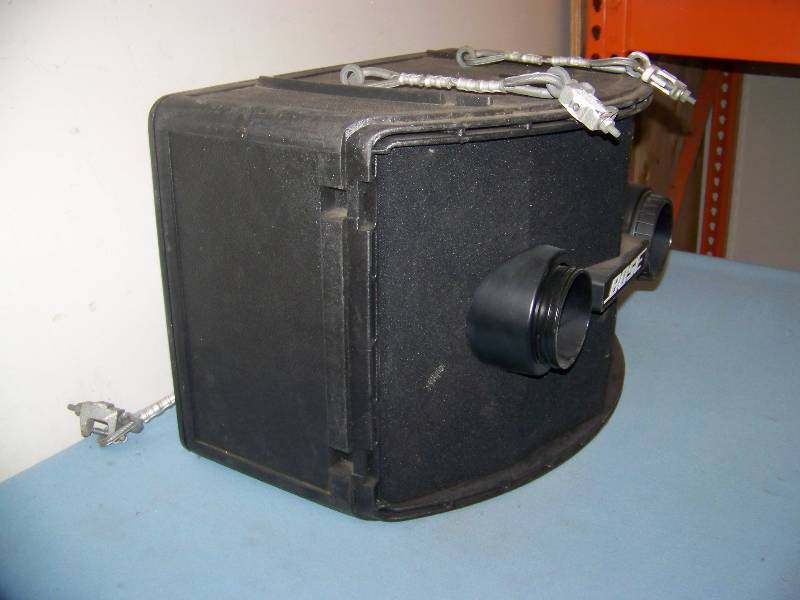 lot 39 image: Bose, 802 Series II, 240W, Full Range Loudspeaker  Speaker with Suspension Cables