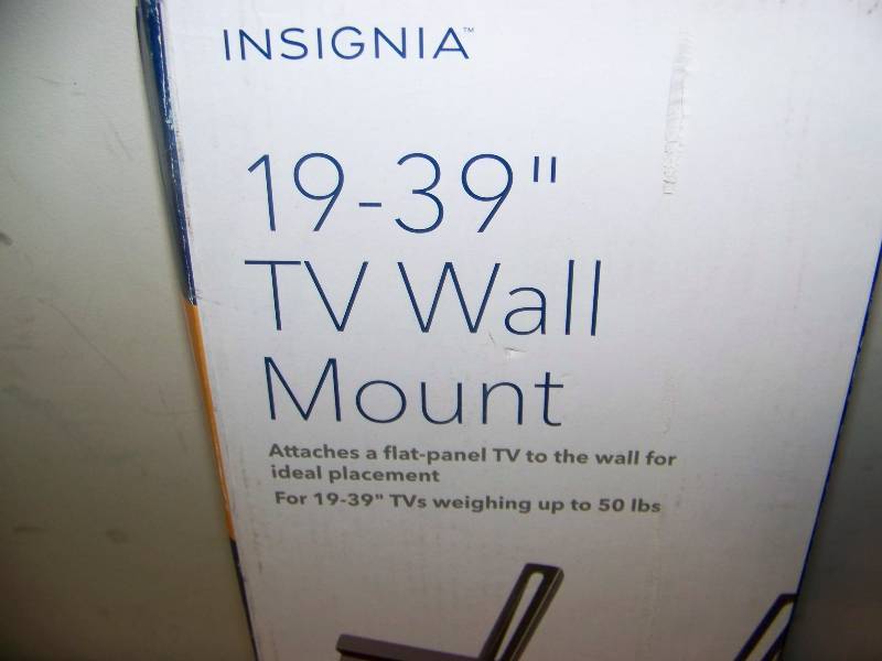 lot 120 image: Insignia, 19-39, TV  Television Wall Mount