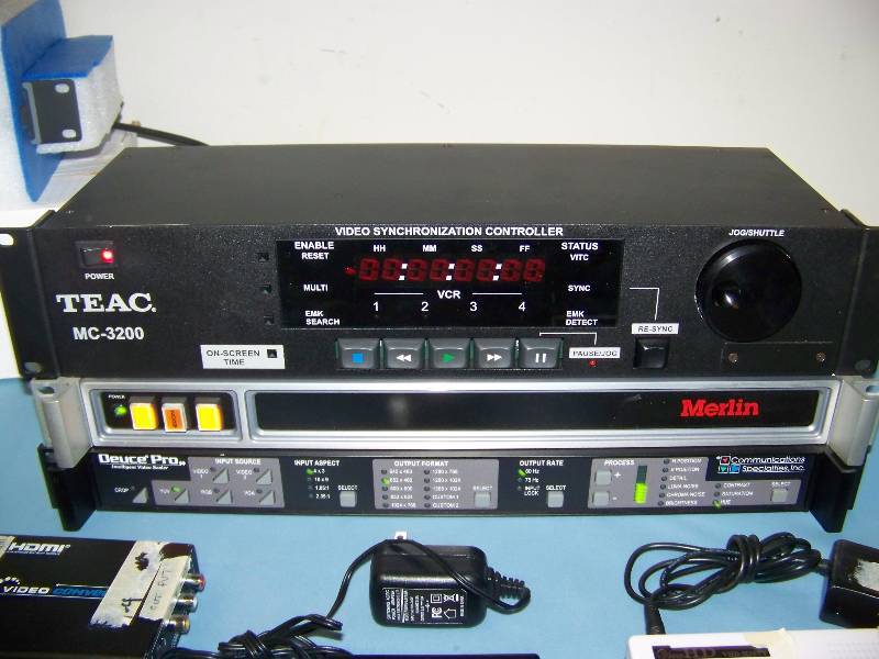 lot 95 image: Miscellaneous lot of Audio  Video (AV) Items