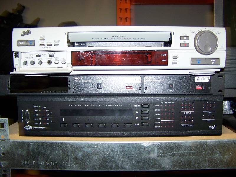 lot 150 image: Miscellaneous lot of Audio  Video (AV) items for PARTS  REPAIR
