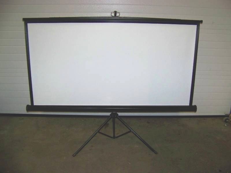 Insignia 75 Tri Pod Manual Movie Projection Screen 260