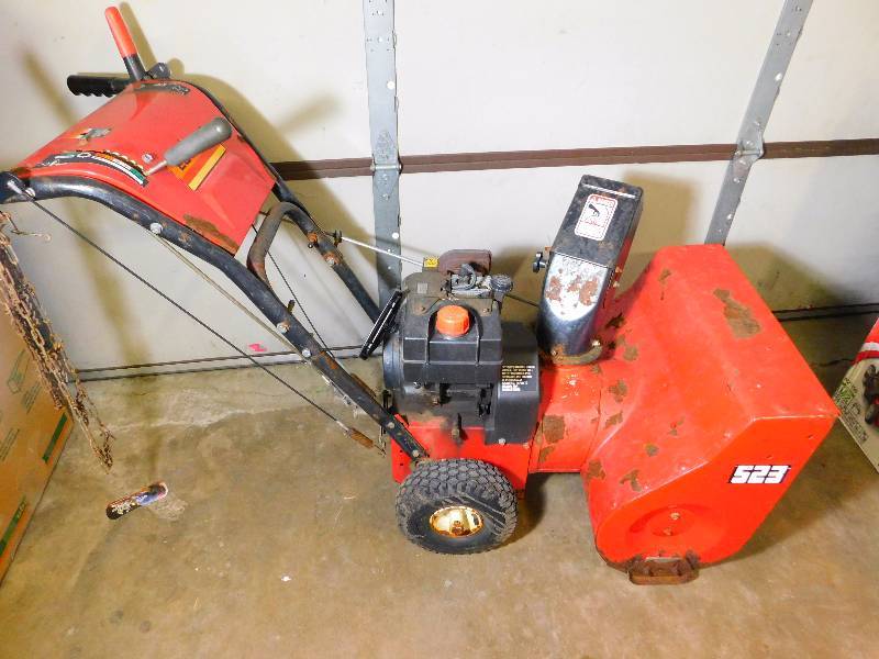 Estate 523 5 hp Snowblower | Consignment Auction #43 | K-BID