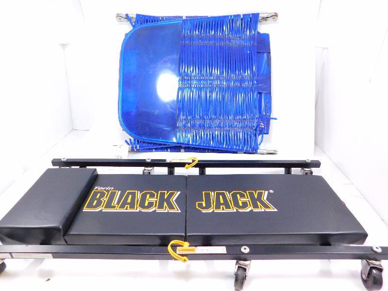 lot 12 image: Torin Black Jack Creeper and Fold-up Lounge Chair