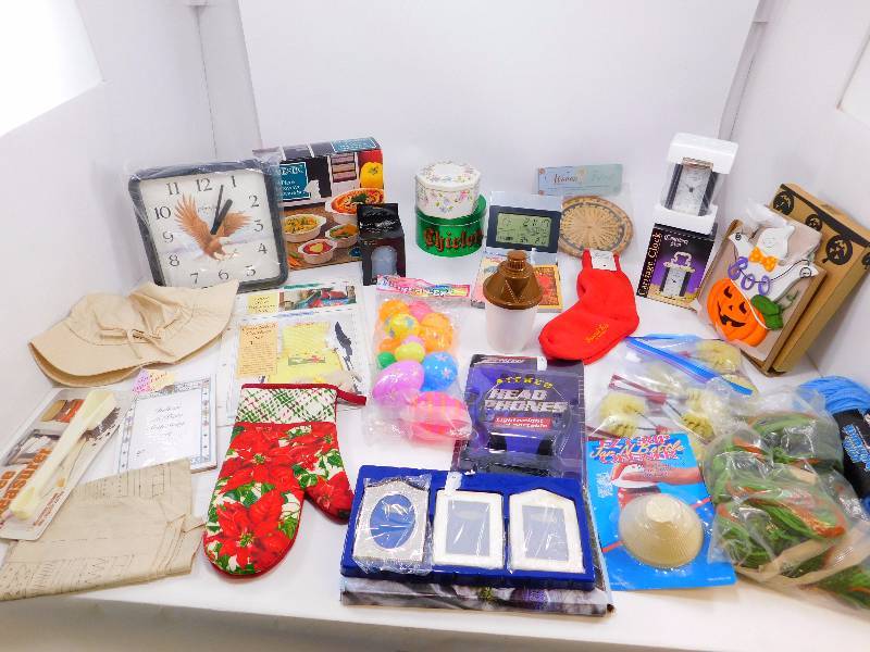 lot 41 image: Lot of assorted items