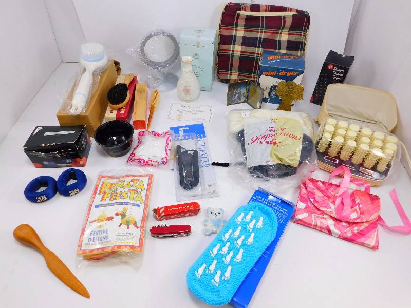 lot 43 image: Lot of assorted items