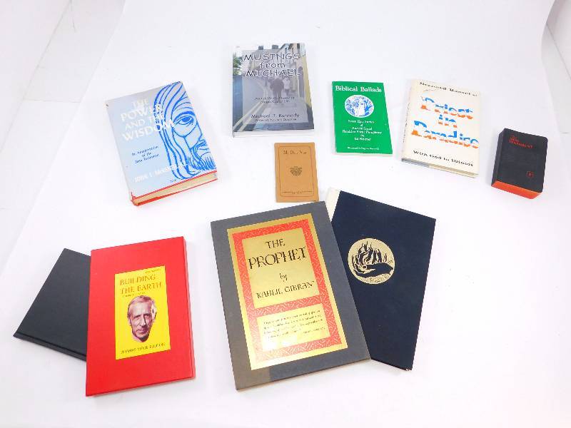 lot 55 image: Lot of Vintage Books