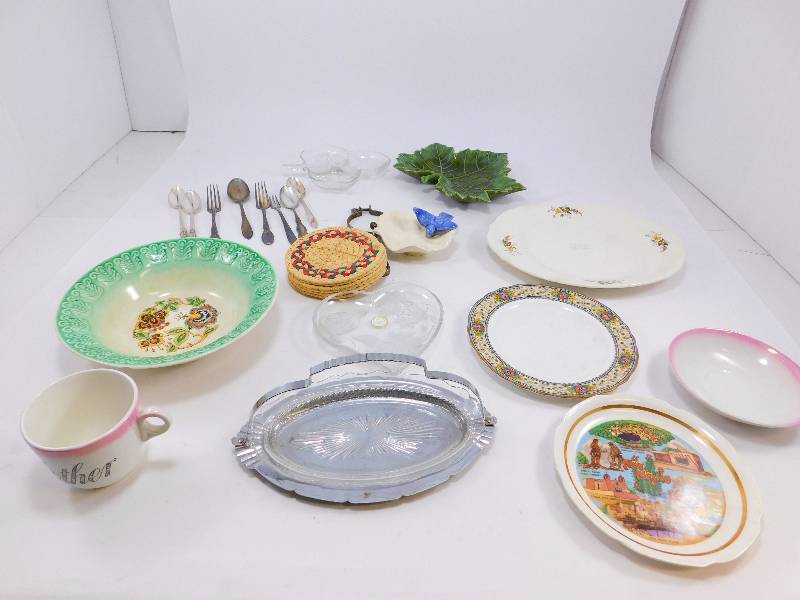 lot 61 image: Lot of Vintage Items