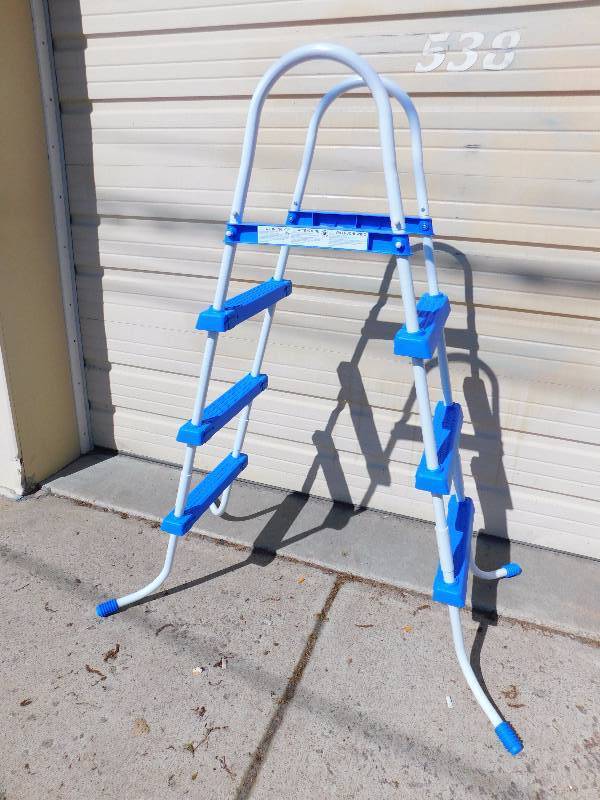 lot 64 image: Pool Ladder