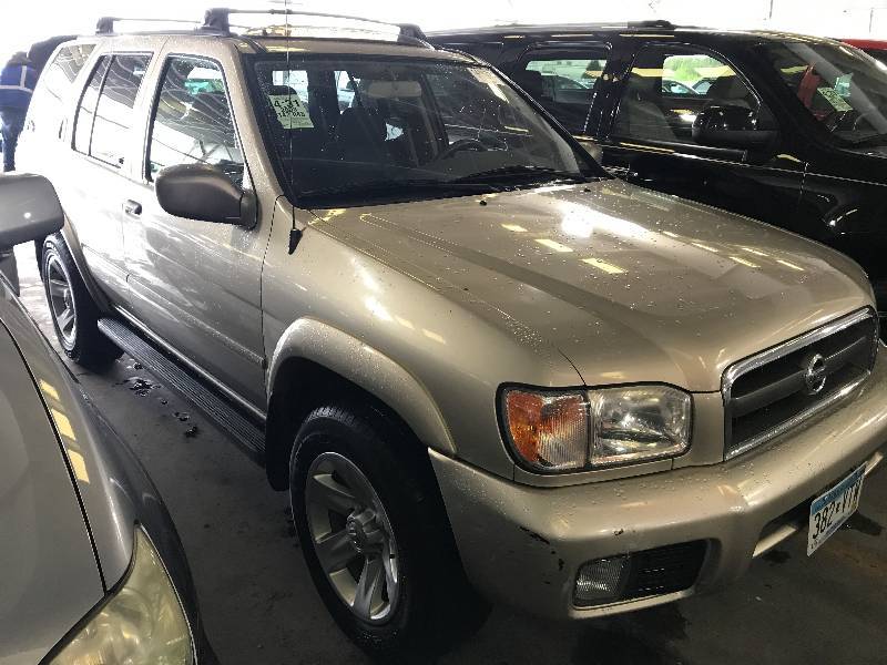 lot 6 image: 2003 Nissan Pathfinder LE 4x4