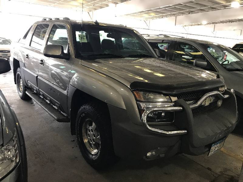 lot 10 image: 2002 Chevrolet Avalanche 4x4
