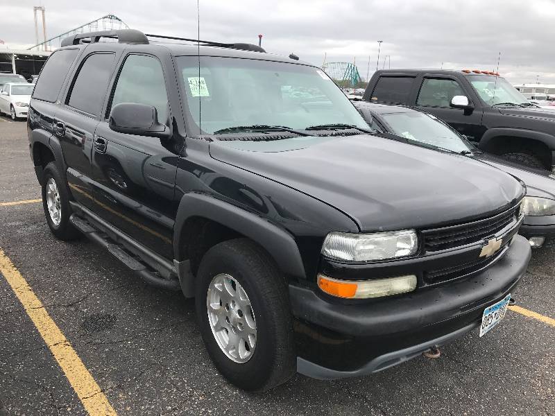 lot 12 image: 2003 Chevrolet Tahoe Z71 4x4