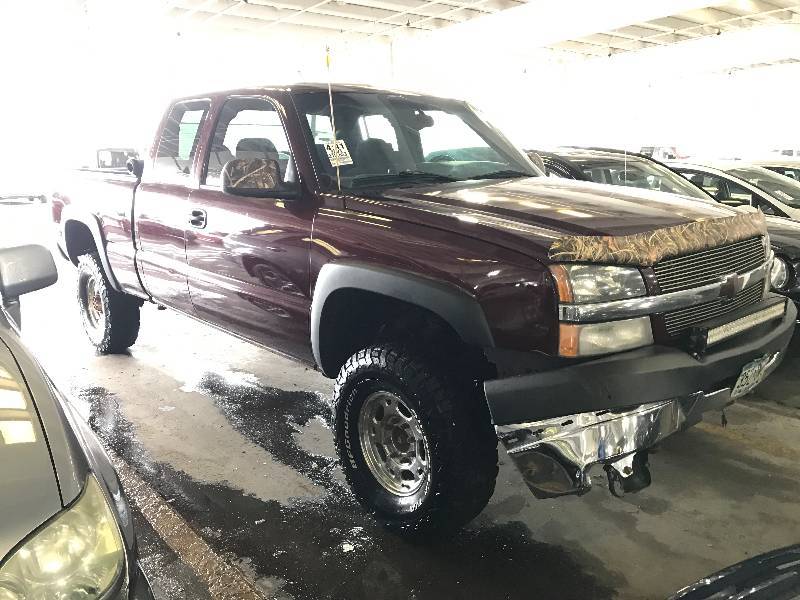 lot 17 image: 2003 Chevrolet Silverado 2500HD 4x4