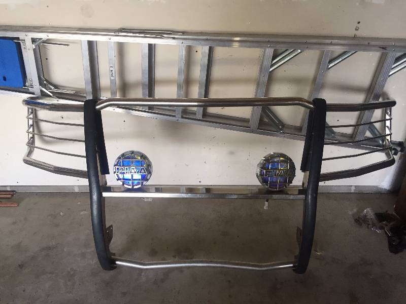 lot 31 image: Chevrolet Truck Brush Guard  Lights