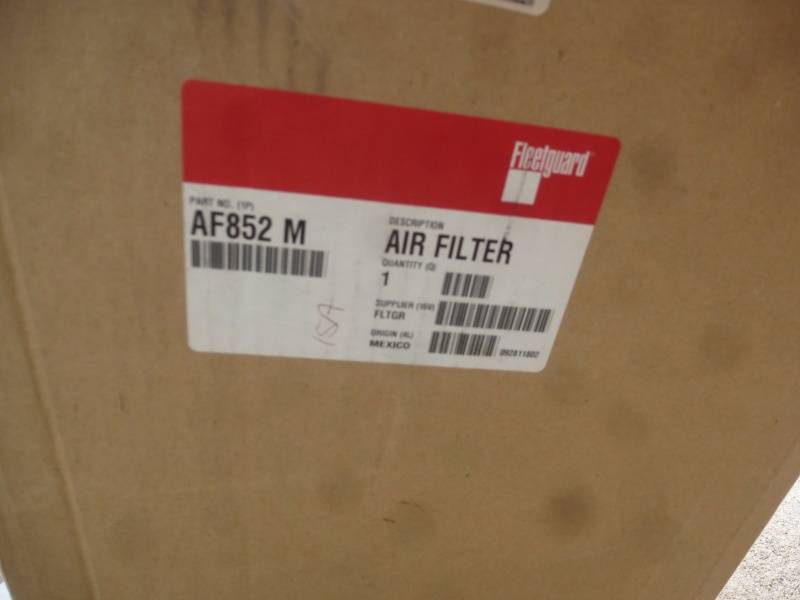 Fleet Guard Air Filter