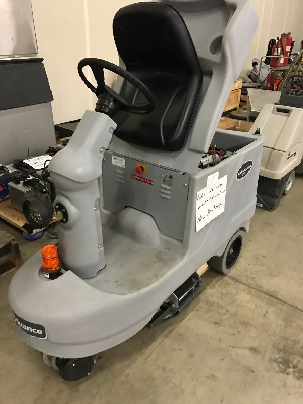 Advance Floor Burnisher