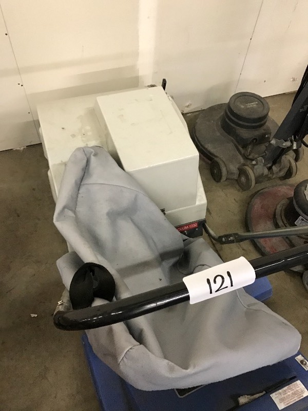 Floor cleaner