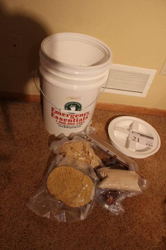 lot 21 image: Bucket of Crackers