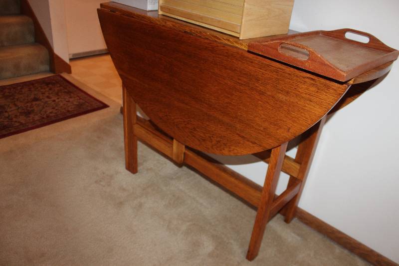 lot 79 image: Folding Table