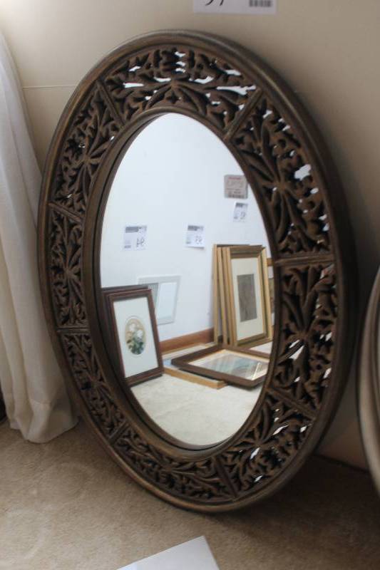 lot 97 image: Decorative Framed Wall Mirror