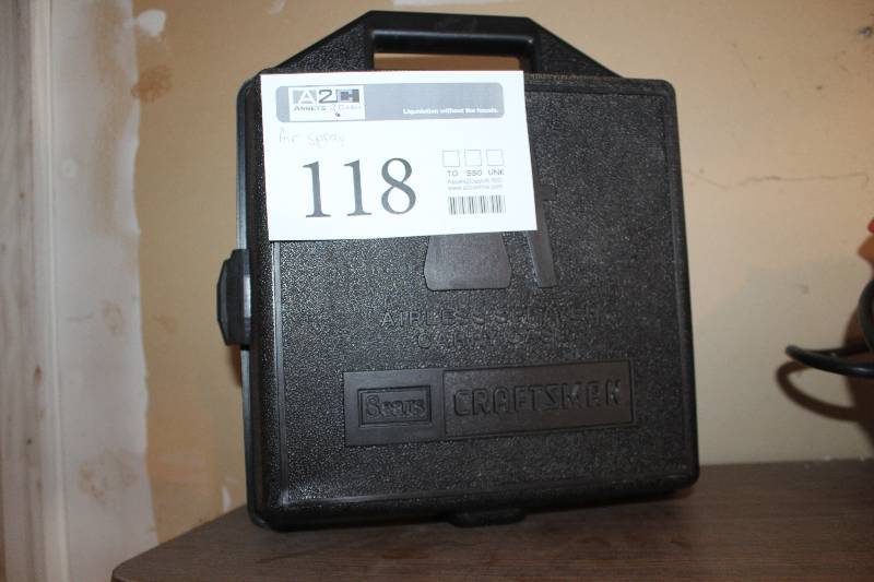 lot 118 image: Sears Craftsman Airless Sprayer w Case