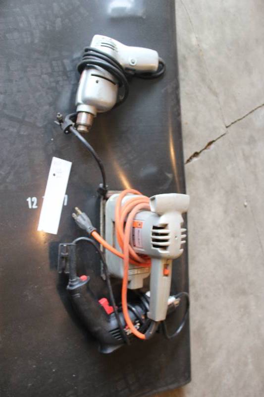 lot 128 image: Lot of (3) Hand Power Tools