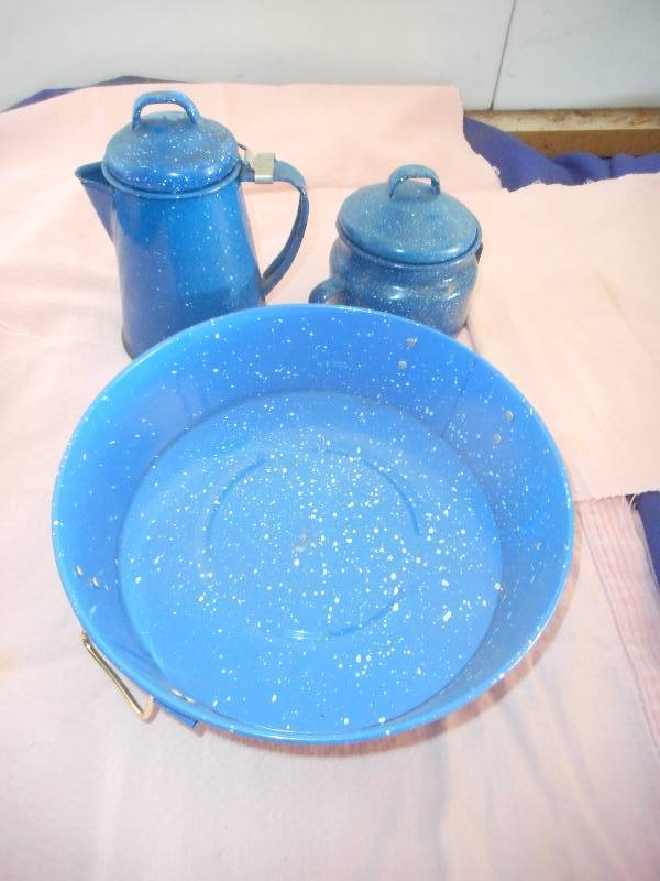 VINTAGE TEAPOT , SUGAR , BASIN