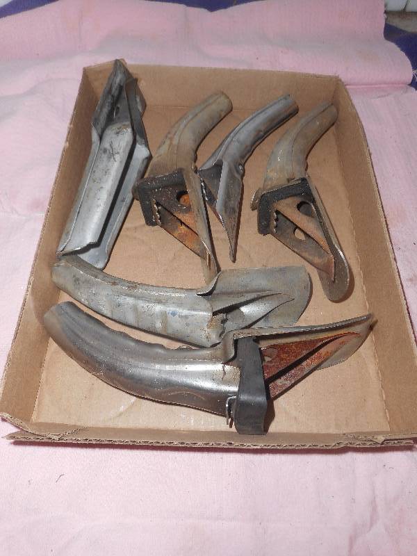 7 VINTAGE OIL SPOUTS