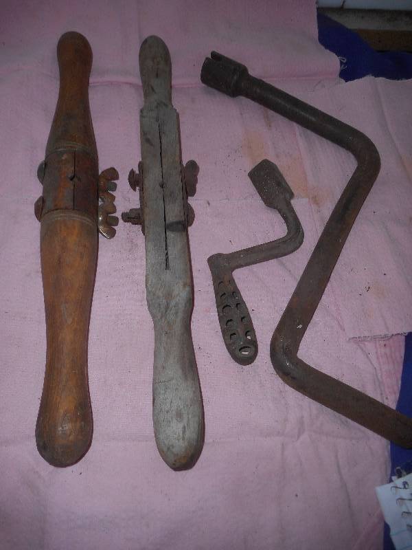 VINTAGE WOOD AND METAL HANDLES