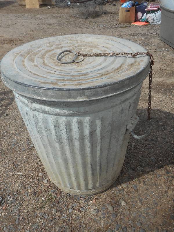 HEAVY METAL GARBAGE CAN
